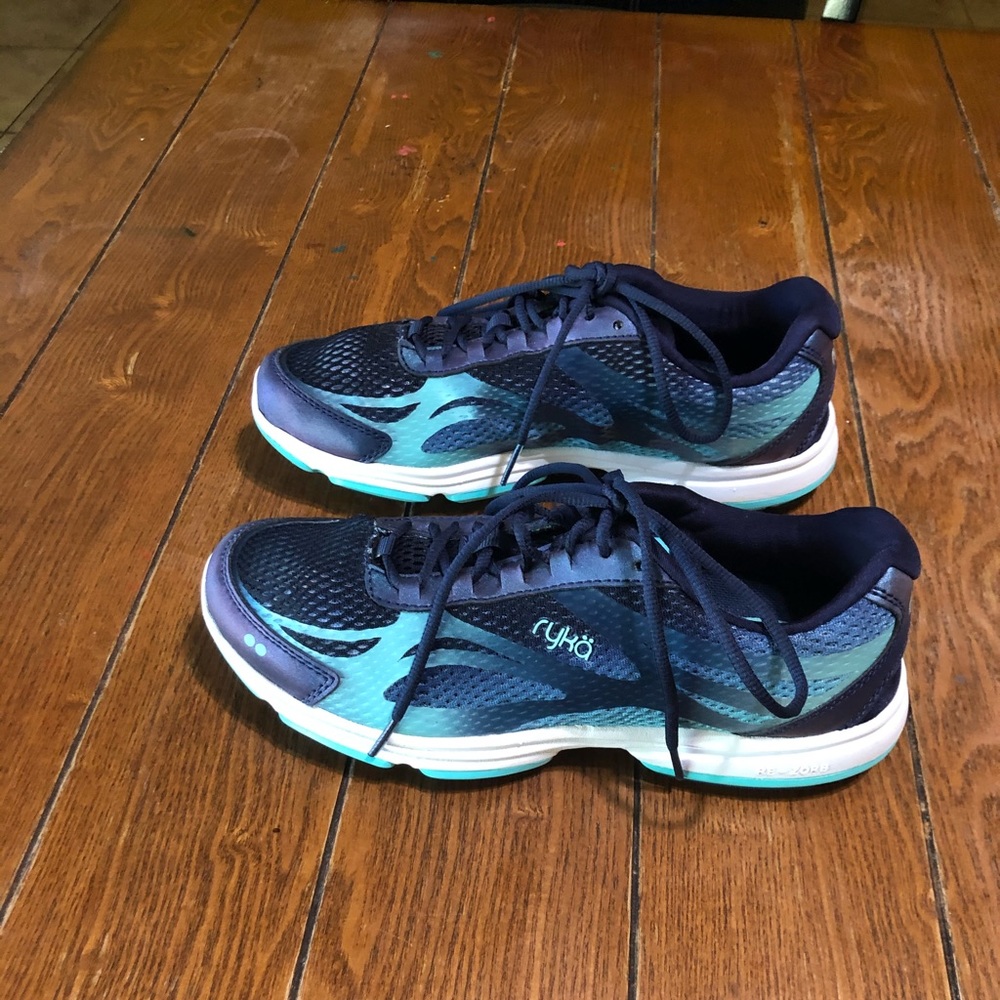 Rika Devotion Plus 2 Walking Shoes - image 1